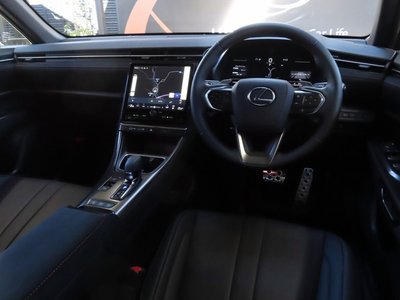 2025 Lexus LBX — миниатюра 61