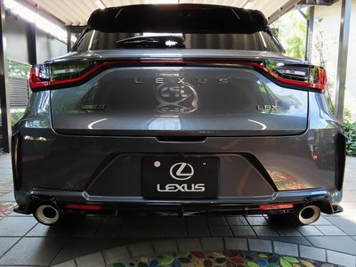 2025 Lexus LBX — миниатюра 14