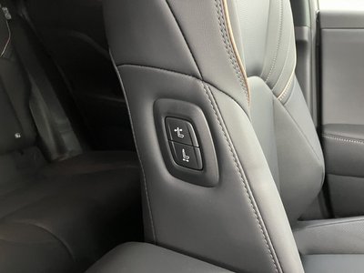 صورة مصغرة 31 لـ 2024 Toyota CROWN SPORT