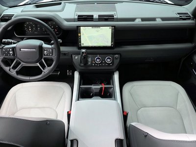 LAND ROVER DEFENDER - 5