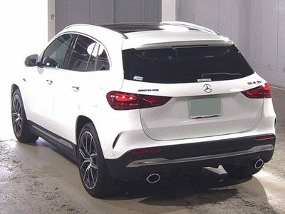 MERCEDES-BENZ GLA - 2