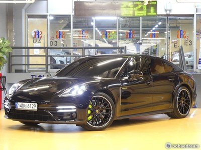 PORSCHE PANAMERA - 1