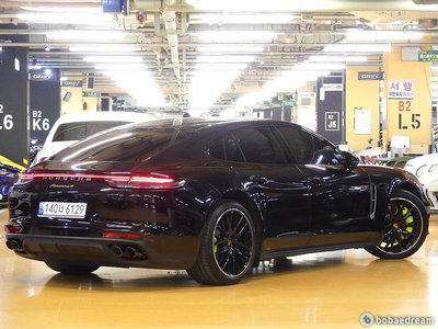 PORSCHE PANAMERA - 5