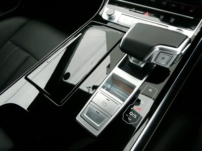 صورة مصغرة 25 لـ 2023 AUDI A8