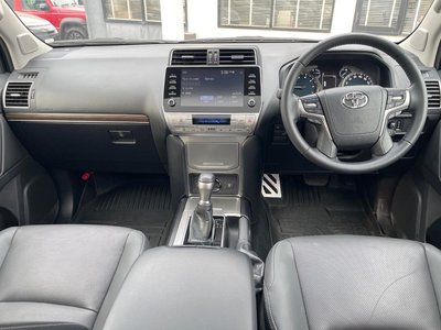 2023 Toyota LAND CRUISER PRADO — миниатюра 2