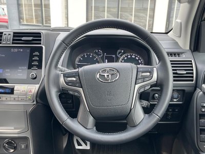 2023 Toyota LAND CRUISER PRADO — миниатюра 13