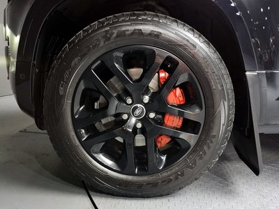 LAND ROVER DEFENDER - 6