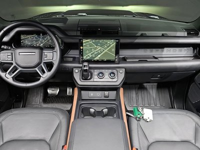 LAND ROVER DEFENDER - 5