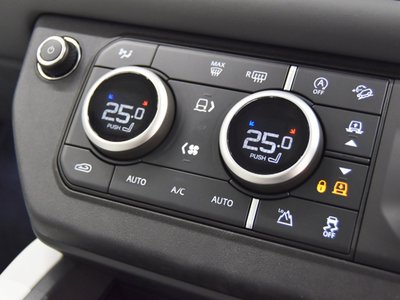 2025 LAND Rover DEFENDER — миниатюра 24
