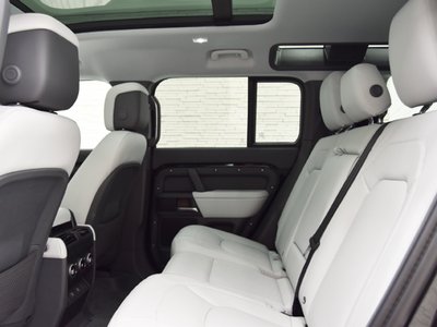 2025 LAND Rover DEFENDER — миниатюра 21