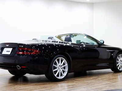 صورة 10 لـ 2011 Aston Martin DB9 VOLANTE