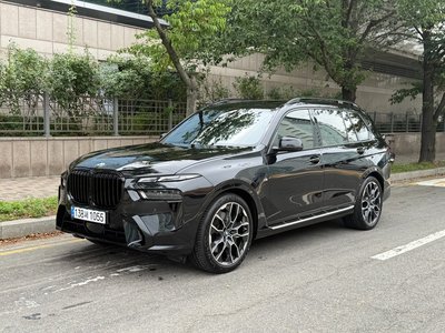 2025 BMW X7 照片 1