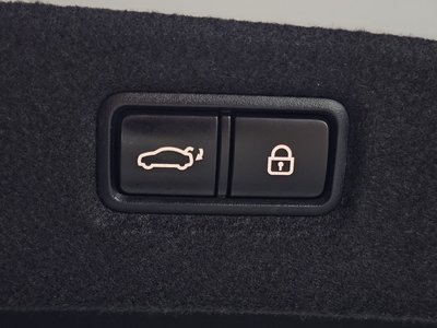 2018 Genesis G90 — миниатюра 29