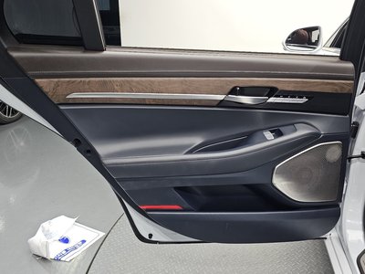 2018 Genesis G90 — миниатюра 15
