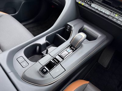 صورة مصغرة 25 لـ 2023 Toyota CROWN CROSSOVER