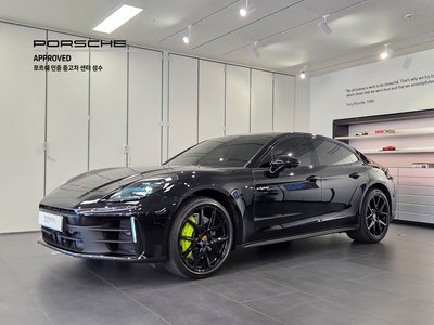 PORSCHE PANAMERA - 1