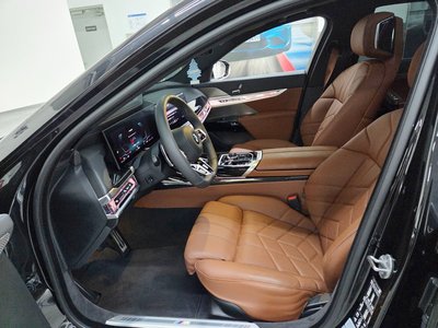 صورة مصغرة 11 لـ 2024 BMW 7 SERIES