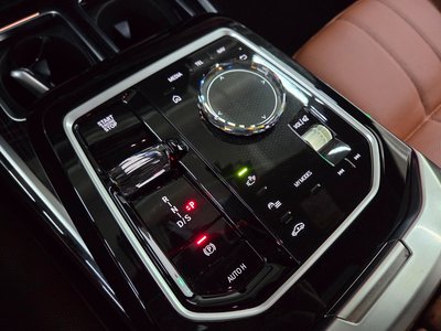 صورة مصغرة 14 لـ 2024 BMW 7 SERIES