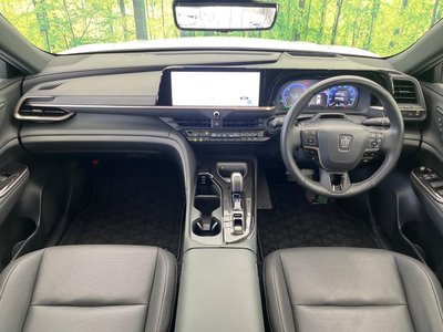 صورة 3 لـ 2024 Toyota CROWN SPORT