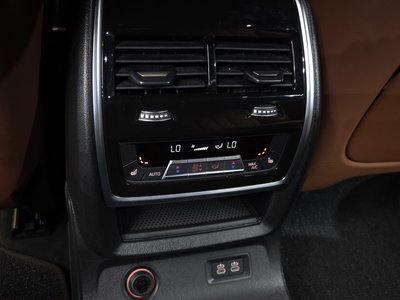 2024 BMW X7 缩略图 24