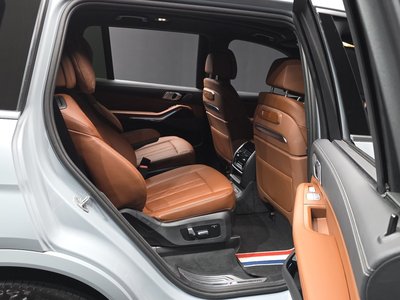 2024 BMW X7 缩略图 18