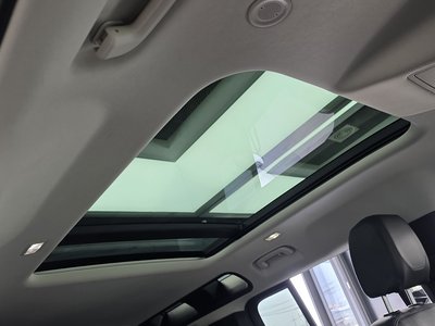 2021 LAND Rover DEFENDER thumbnail 22