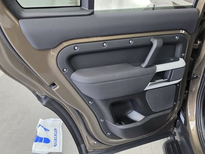 2021 LAND Rover DEFENDER thumbnail 15