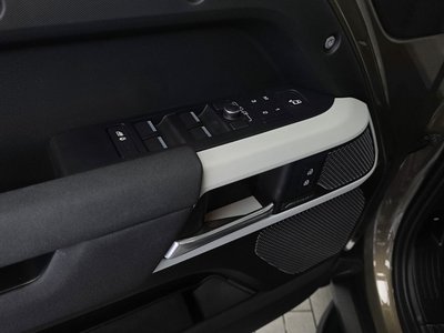 2021 LAND Rover DEFENDER thumbnail 28