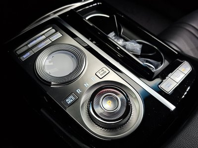 GENESIS G80 (RG3) - 9