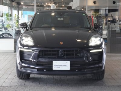 PORSCHE MACAN - 2