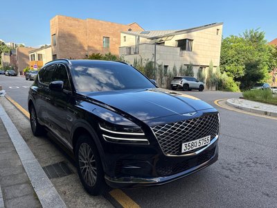 صورة 1 لـ 2023 Genesis GV80