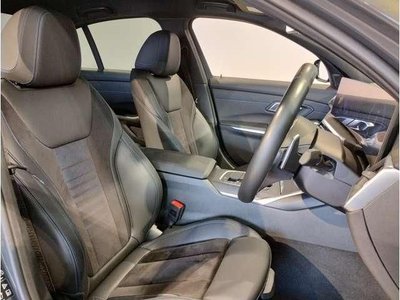 صورة 3 لـ 2022 BMW 3 SERIES