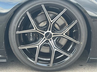 صورة مصغرة 13 لـ 2017 Lexus LC