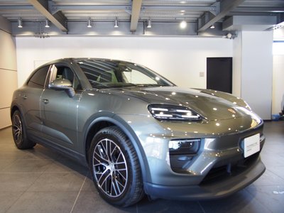 PORSCHE MACAN - 7