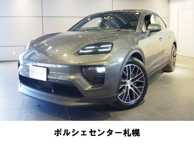 PORSCHE MACAN - 1