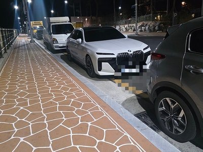 BMW 7 SERIES - 1