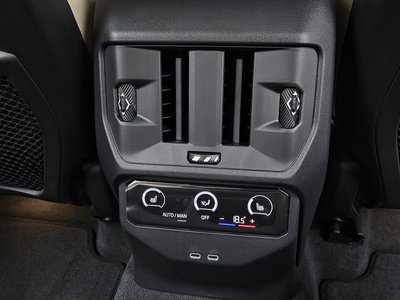 2025 BMW X3 thumbnail 26