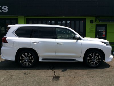 صورة مصغرة 28 لـ 2018 Lexus LX