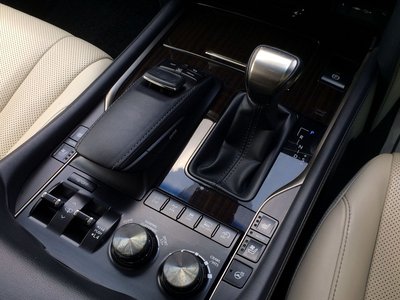 صورة مصغرة 33 لـ 2018 Lexus LX