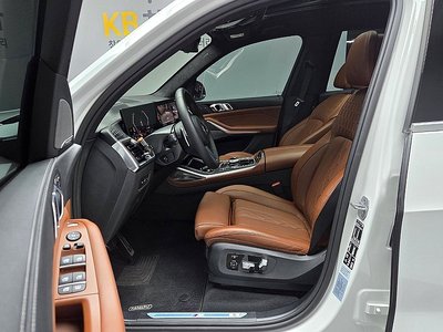 2025 BMW X7 — миниатюра 12