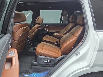 2025 BMW X7 — миниатюра 14