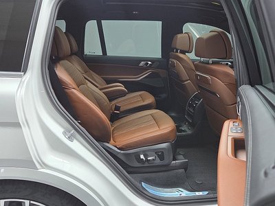 2025 BMW X7 — миниатюра 15