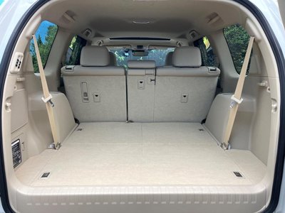 TOYOTA LAND CRUISER PRADO - 10