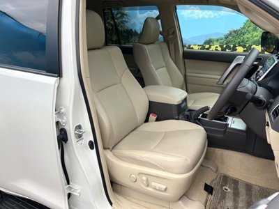 TOYOTA LAND CRUISER PRADO - 7