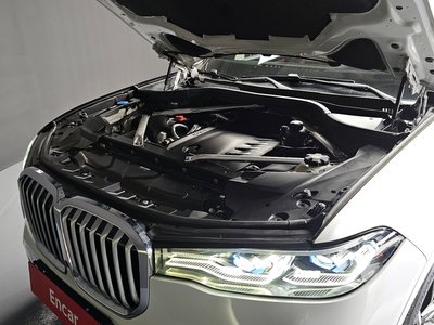 BMW X7 - 7