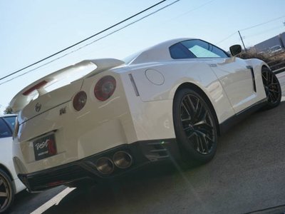 NISSAN GT-R - 6