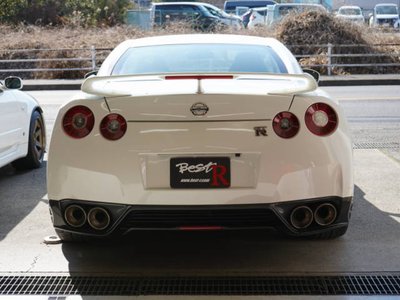 NISSAN GT-R - 10