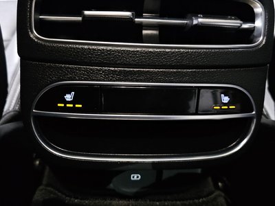 2021 Genesis GV70 — миниатюра 19