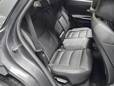 2021 Genesis GV70 — миниатюра 13