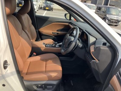 صورة 4 لـ 2024 Lexus LBX